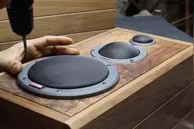 小伙子打造三分频书架音箱，制作过程。