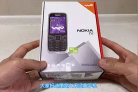 诺基亚e52，9.9mm，98g，550小时超长待机！还有谁？