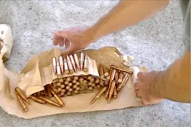 开箱7.62✖️51北约轻机枪弹、每小包125发，《五六轻机枪速射》视频封面