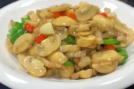 炒蘑菇好吃有技巧，多加一步，鲜香入味营养丰富，好吃又下饭