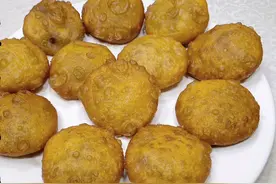 老式大黄米面油炸糕和面、发面、烀馅有窍门！入口酥甜软糯不发酸