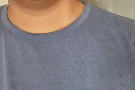 盲人如何识别人民币？大家推崇的摸盲文，比大小好用吗？