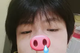 ＂别跟老子装可爱，老子他妈装死你😡＂