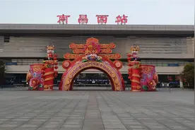 实拍江西省最大的高铁站——南昌西站，看下和地铁、公交如何换乘