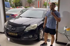 2014年手动挡现代悦动、当年下地10多万、看看现在能值多少。视频封面