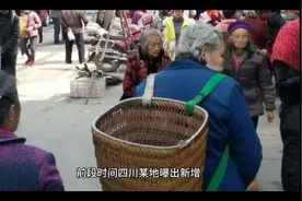 这地发放教师目标绩效考核奖3.5万，引质疑，怎么我们县没有？视频封面