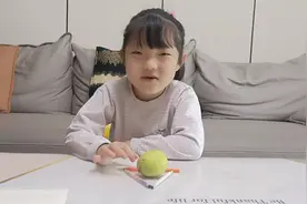 移动一根筷子让梨在三角形外面，幼儿园的小朋友一招破解，太神奇视频封面