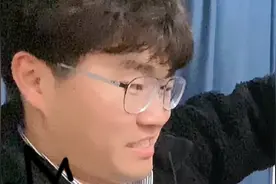 老橙子Vlog：2021年末大惊喜！收到来自抖音官方的“神秘”快递！