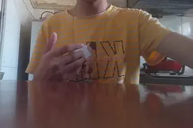 魔术教学:  超赞的口中吐香烟！一分钟让你学会