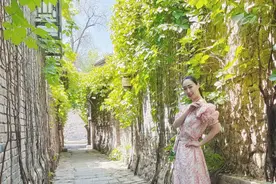 小巷内拍照片，拍照姿势分享视频封面