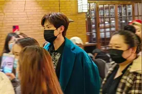 成毅和傅诗淇其实是两个人，一定不要误会了，不信你看（bushi😂