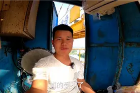 工地塔吊司机在夏季会不会中暑？一平方米的驾驶室也会装一台空调