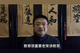 学生周末还要上课，正常吗？学生是被强迫还是自愿？对吗?