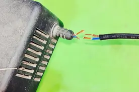 电车充电器根部断裂，花钱买新的太不划算了，这样修复跟新的一样