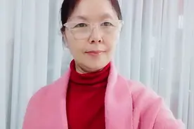 用不带的围巾做个马甲吧