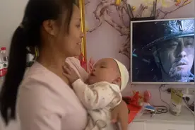 重庆突然降温又下雨，娇娇不能出去玩，在三姑家一直哭闹不停视频封面