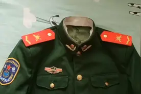 99年入伍07年退役 17年前的05式武警冬常服，一直保存完好
