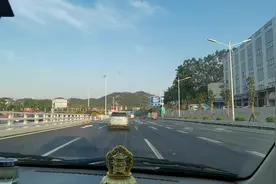 厦门新开通一条跨海隧道（厦门至海沧）西通道。视频封面