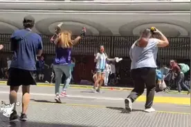 阿根廷🇦🇷夺冠🏆瞬间，国内疯狂的狂欢场面，这才是足球⚽️王国！视频封面