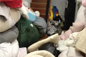 大量回收夏冬旧衣服鞋子丝袜内裤内裤棉被、各电器杂电线手机