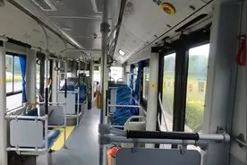 因为坐公交坐反方向，女朋友分手了！视频封面