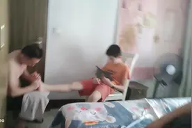 儿子足老出冷汗！足底按摩第一天！暖暖的爱！