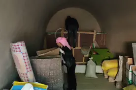 看看黄土高原的窑洞大粮库，储存粮食几百年都不是问题！冬暖夏凉