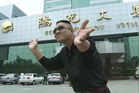 狂飚｜高启盛走路摇头VS征服周国权摇头摆尾#狂飚#高启盛走路