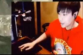 卢姥爷uu妹十年恋情官宣结束，网友感叹：当年的预言一一应验！