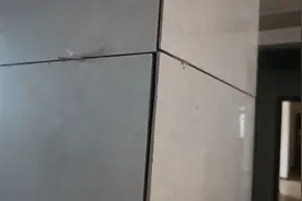 装修完想砸掉，叫亲戚装修没想到他手艺这么差，后悔了视频封面