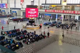 重庆西站究竟有多牛？候车室又宽又大，太震撼了视频封面