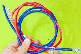 废旧网线卖废品不值钱，教你这样接在插座里，当电线来用太方便了