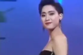 当时港姐冠军，短发女神陈法蓉，简直是太美太惊艳了视频封面