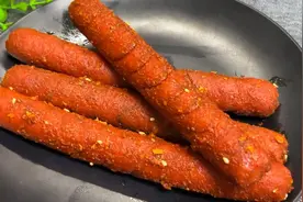 炸香肠，火腿肠这样做老香了，从小吃到大，和街边味道一样，解馋