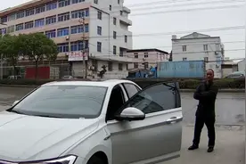 交大家更换大众车车内后视镜的方法！自己网上买配件安装，省钱