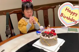 又长大一岁，我陪你长大，你陪我变老，愿时光能缓，愿你笑靥如花视频封面