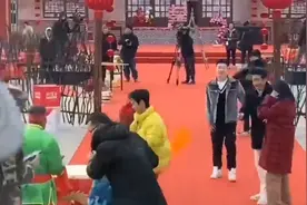 黑龙江网红阿楠婚礼请来陆毅夫妇献唱德云社张鹤伦主持孟鹤堂敲鼓