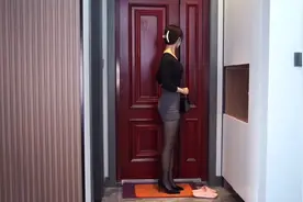 美女每天做着重复的动作，看的人却百看不厌，这就是流量密码视频封面