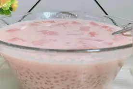 天气太热，教你一道广东很火的西米露甜品，清凉好喝做法简单。