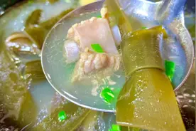 海带排骨汤怎么做才好吃呢？分享正确做法，肉质细嫩不柴太好喝了
