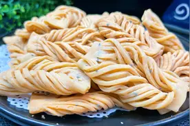 农村老妈用了30年炸翻花麻叶配方，咬一口酥脆掉渣，过年必备香视频封面