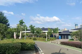 武汉市最美图书馆不要门票，借书办证全免费，值得周末带孩子去逛视频封面