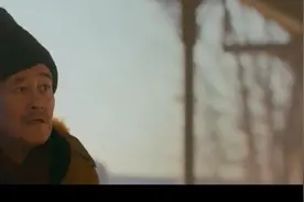 《过年好》闫妮开车带女儿回老家看留守老爸路遇车祸视频封面