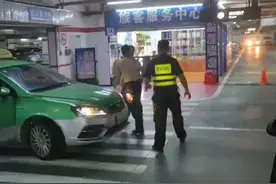 珠海市龙头企业华发股份，华发物业请的保安怎么是这样的素质，视频封面