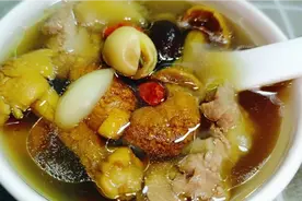 春天忽冷忽热又潮湿 ，常给家人煲这碗汤，增强免疫力，老少皆宜视频封面