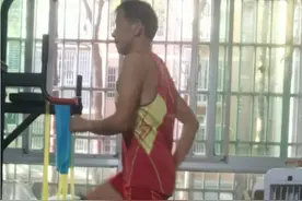 绑沙袋高抬腿走视频封面