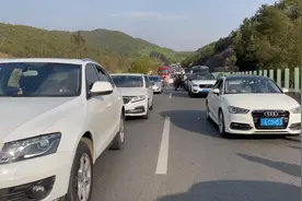 高速公路大堵车，12小时跑280公里，昆明到大理高速公路一日游。视频封面