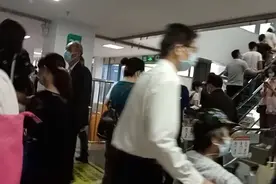 要去湘雅医院住院的朋友，我为大家介绍一下如何快速进院。视频封面