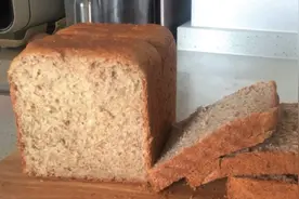 不用揉面，无油少糖的全麦吐司面包，减脂期必备主食，简单0失败