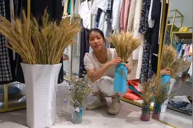 改改割来麦子去插花，摆放店里真好看，寓意：大麦与大卖，意兴隆视频封面